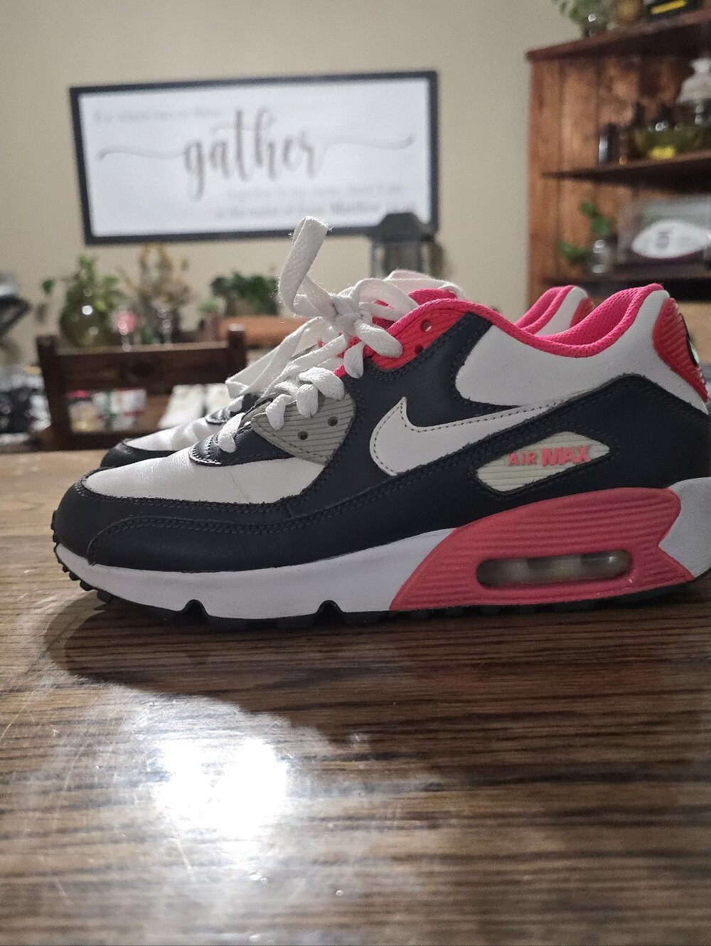 Nike Air Max 90 LTR GS Anthracite Hyper Pink Sneakers Size 5.5Y / Women’s 7